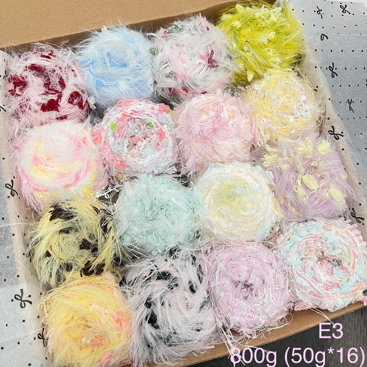 Hand-mixed yarn set E3, 800g bundle with 16 skeins of pastel textured yarn for crochet, knitting and crafts.

